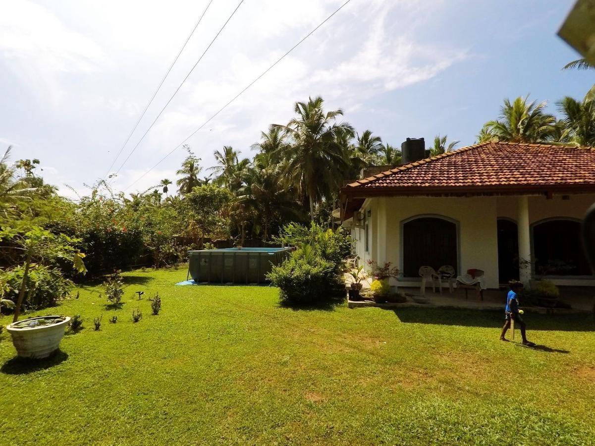 Methira Villa Aluthgama Exterior photo